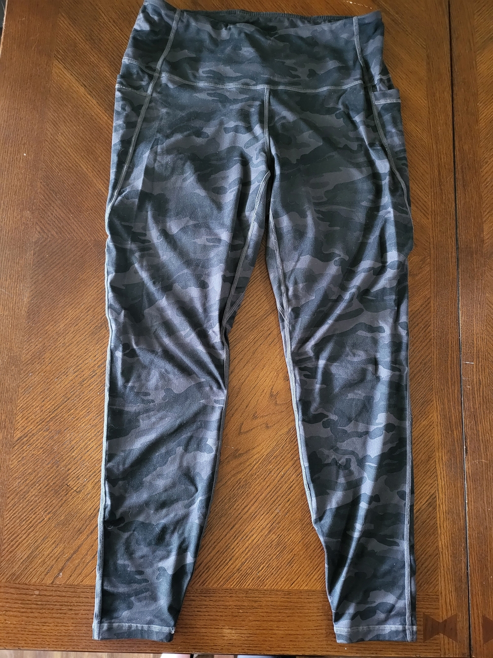 Black Camo High Waist Pocket Leggings Large